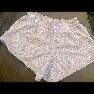 Lululemon Hottie hot size 4  - 2.5 inch. Perfect